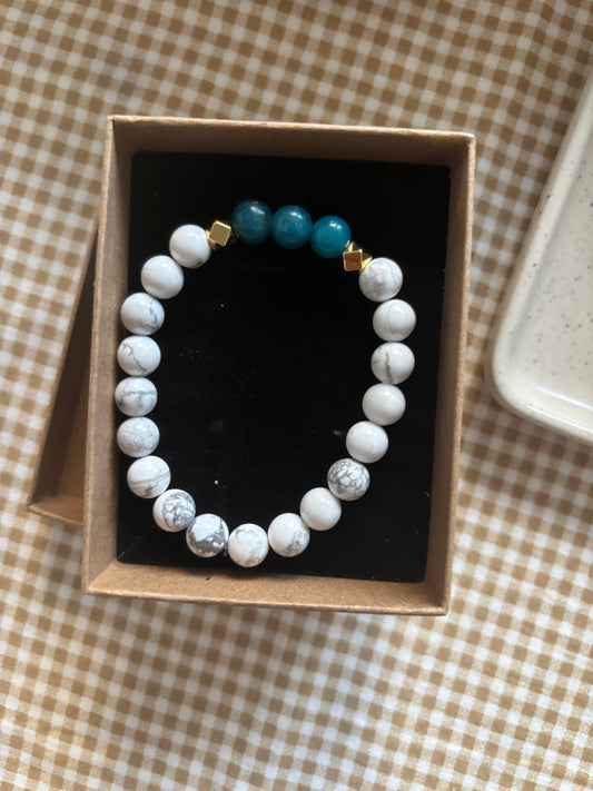 Bracelet Paix Intérieure – Howlite & Apatite Bleue
