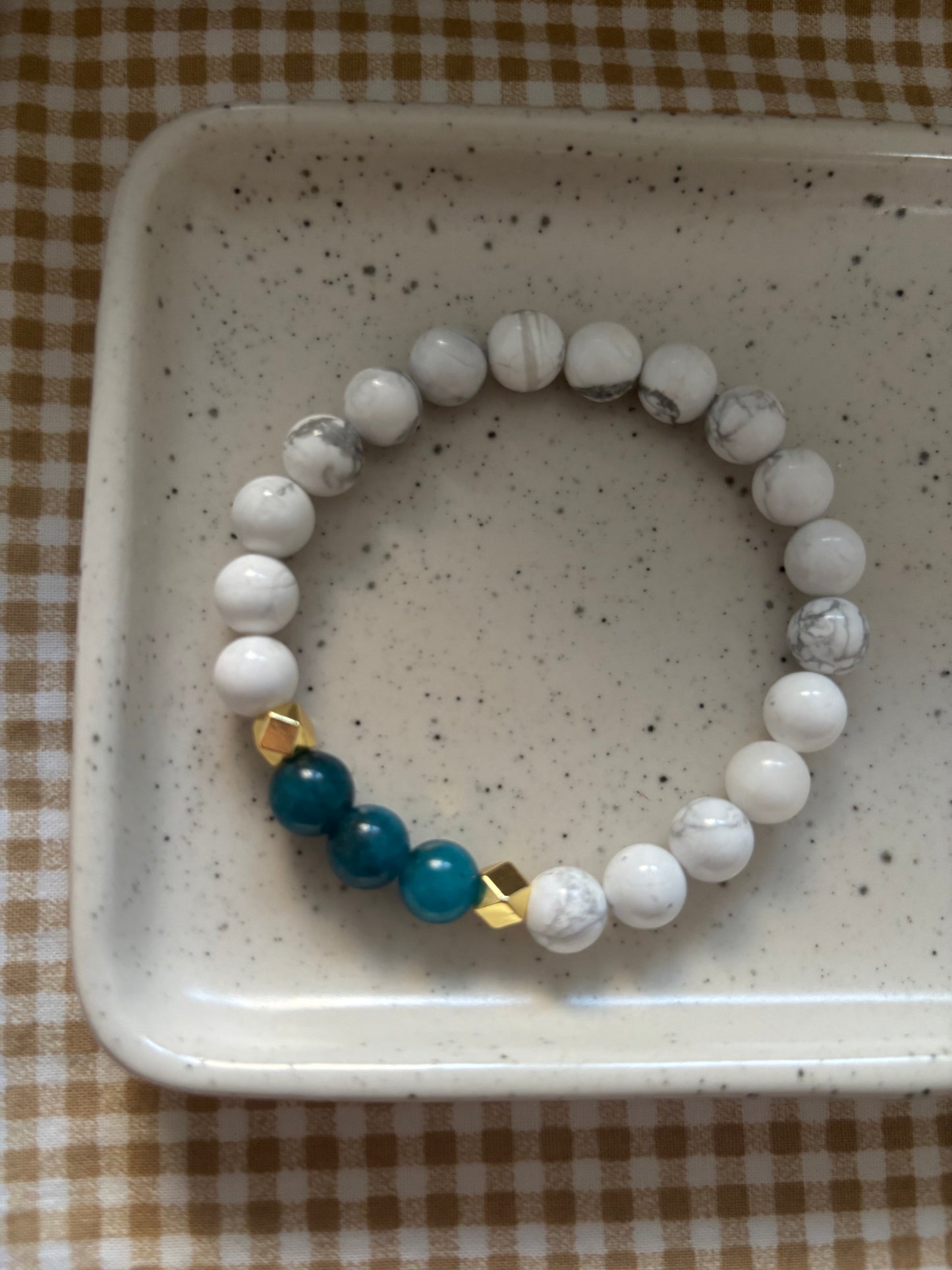 Bracelet Paix Intérieure – Howlite & Apatite Bleue